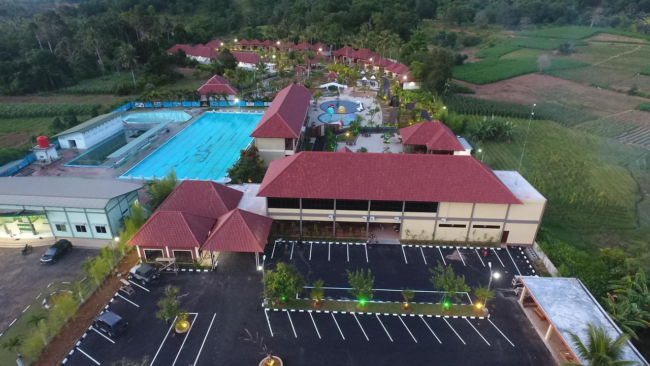 Dayang Resort Singkawang Bagian luar foto